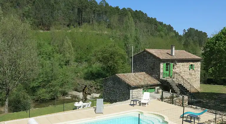 Holiday home in Faugères