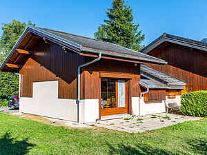 Village house in Morillon