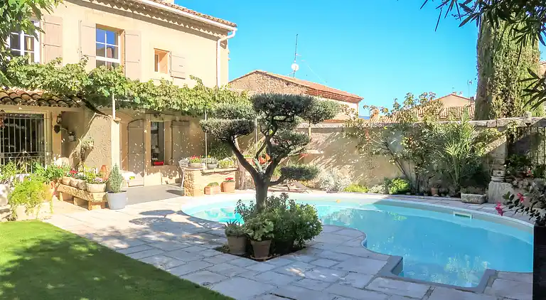 Holiday home in Robion