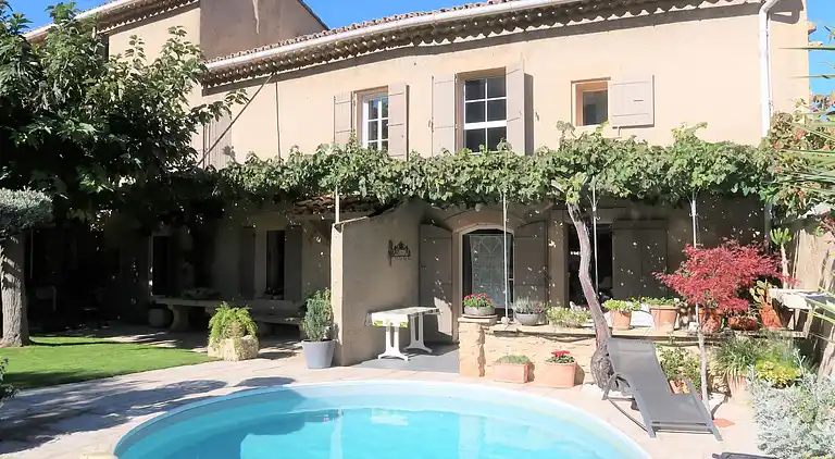 Holiday home in Robion