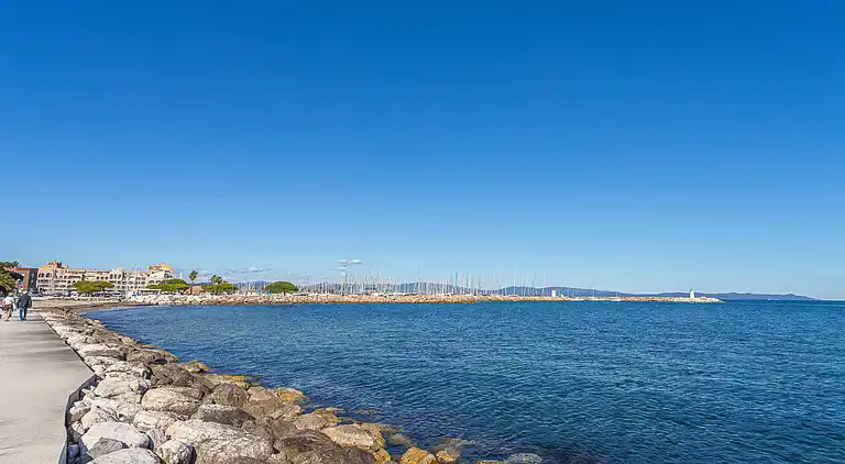 Holiday home in Le Port