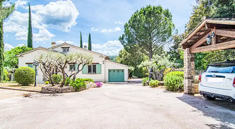 Holiday home in Entrecasteaux