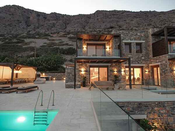 Villa i Plaka