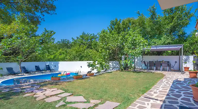 Holiday home in Drivenik