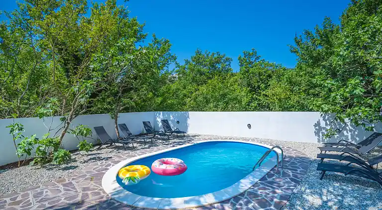 Holiday home in Drivenik