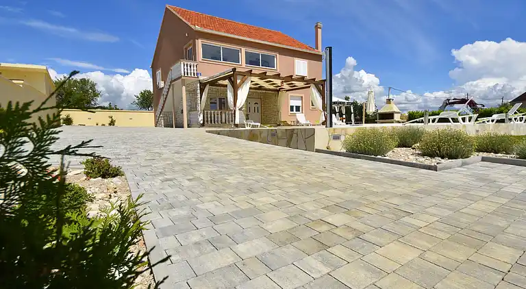 Holiday home in Polača