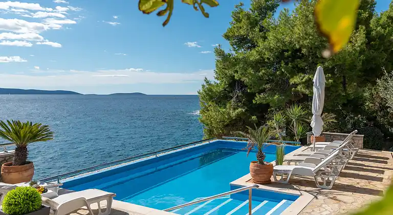 Holiday home in Okrug Gornji