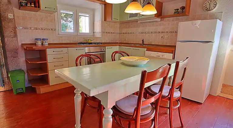 Holiday home in Ložišća