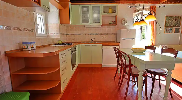 Holiday home in Ložišća