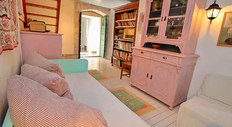 Holiday home in Ložišća