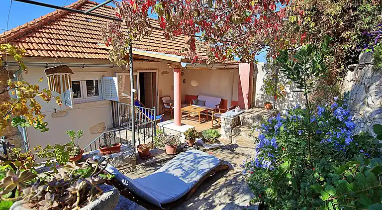 Holiday home in Ložišća