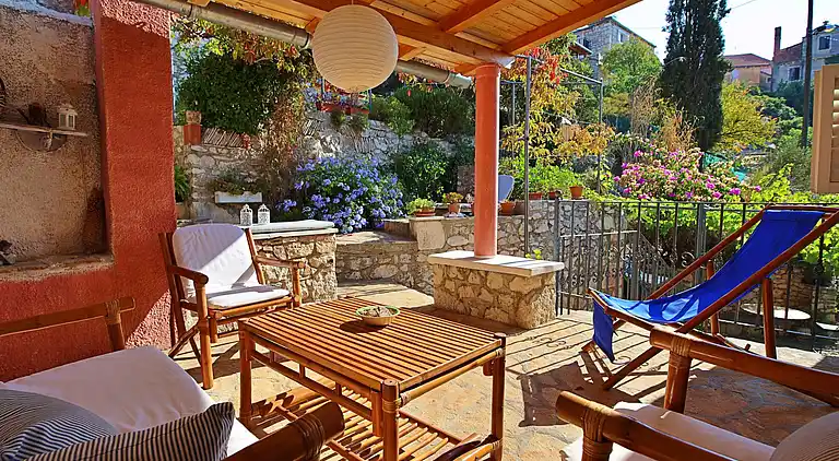 Holiday home in Ložišća