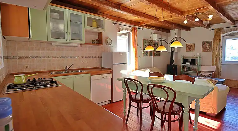 Holiday home in Ložišća