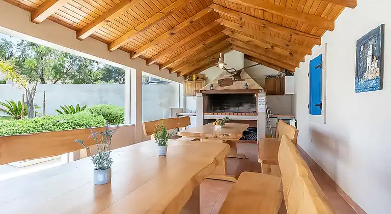 Holiday home in Sutivan