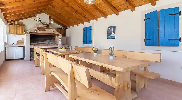 Holiday home in Sutivan