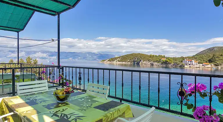 Holiday home in Jelsa