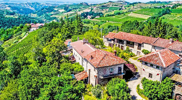 Feriebolig i Trezzo Tinella