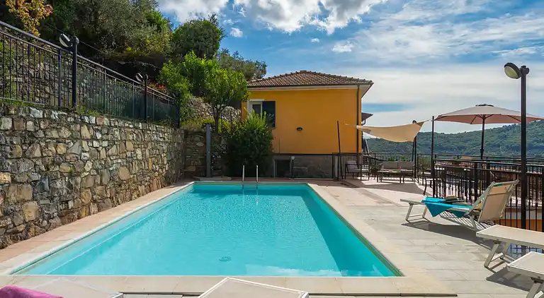 Feriebolig i Pietrabruna