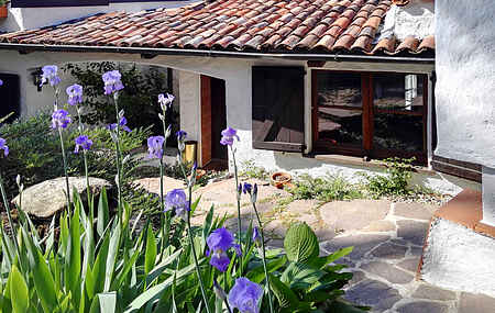 Villa in Arolo