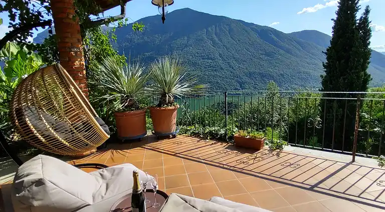 Feriebolig i Carlazzo