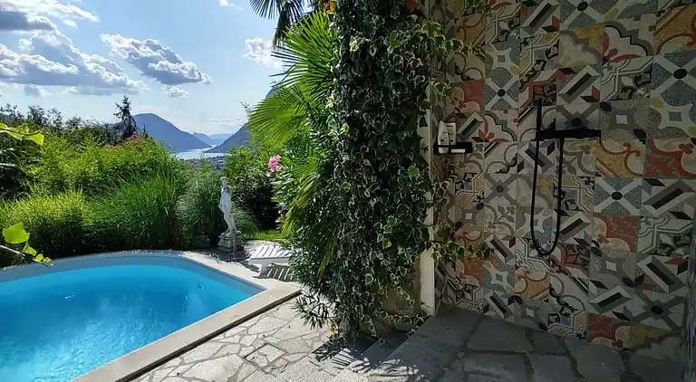 Feriebolig i Carlazzo