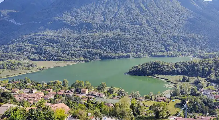 Feriebolig i Carlazzo