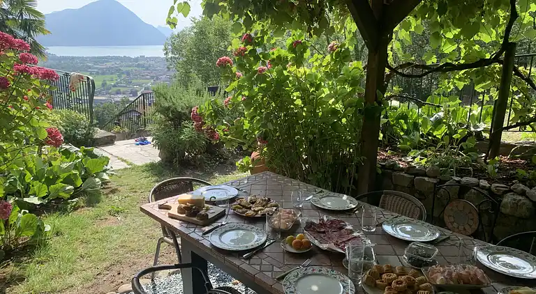 Feriebolig i Carlazzo