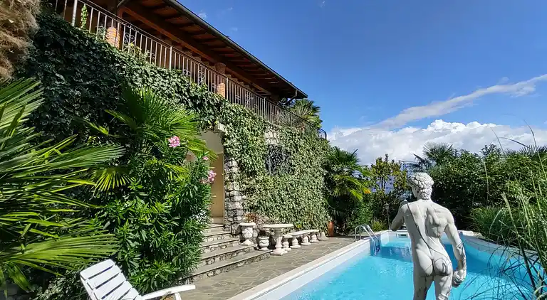 Feriebolig i Carlazzo