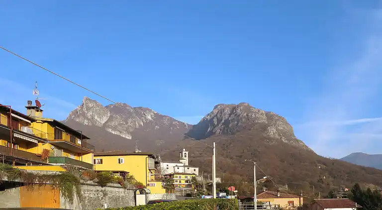 Feriebolig i Cressogno