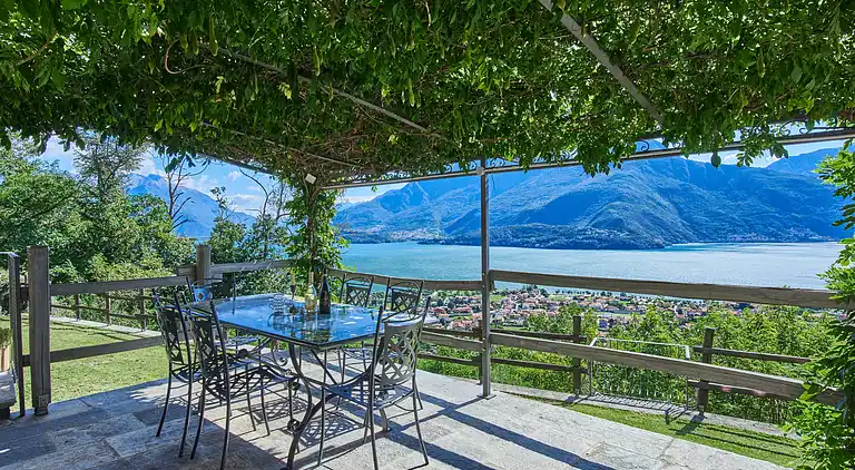 Holiday home in Dongo