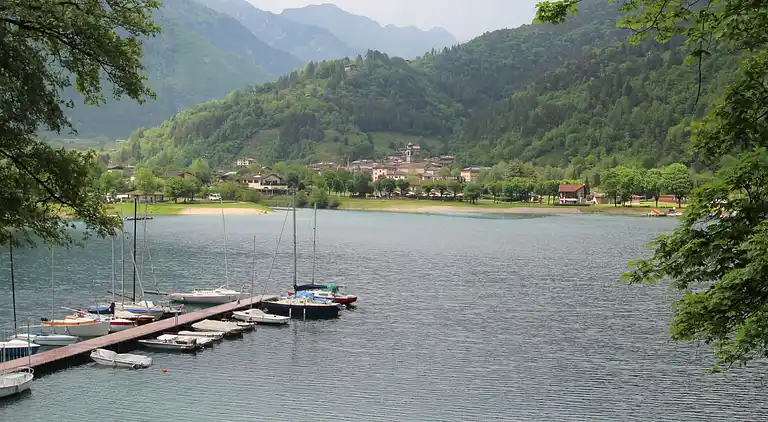 Feriebolig i Mezzolago