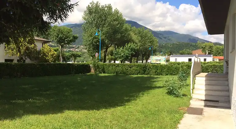 Semesterbostad i Calceranica al Lago