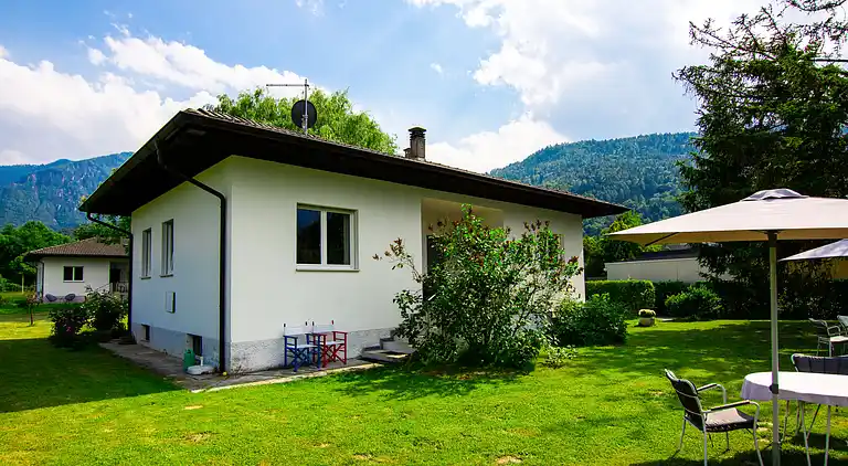 Semesterbostad i Calceranica al Lago