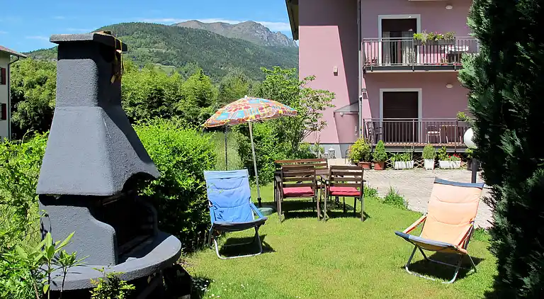 Feriebolig i Calceranica al Lago