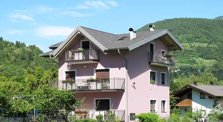 Feriebolig i Calceranica al Lago