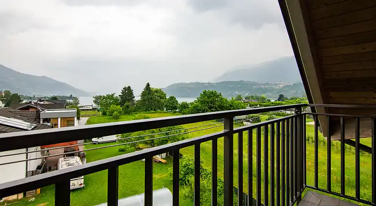 Feriebolig i Calceranica al Lago