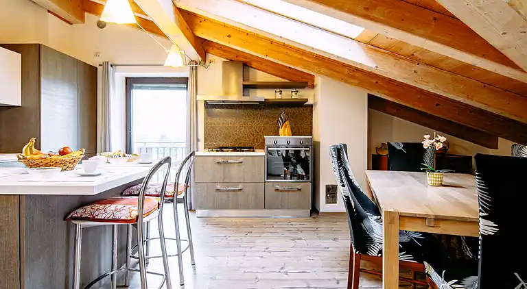 Feriebolig i Calceranica al Lago