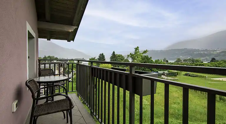 Feriebolig i Calceranica al Lago