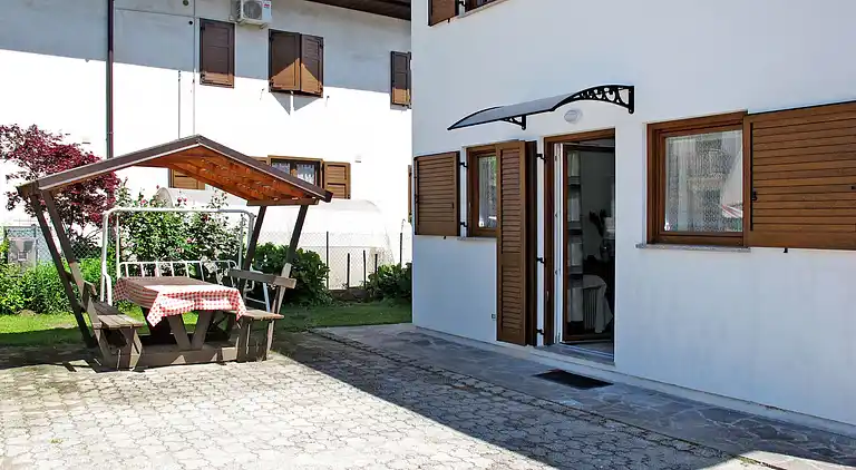 Semesterbostad i Calceranica al Lago