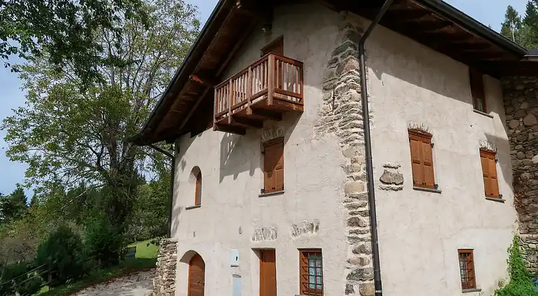 Feriebolig i Calceranica al lago