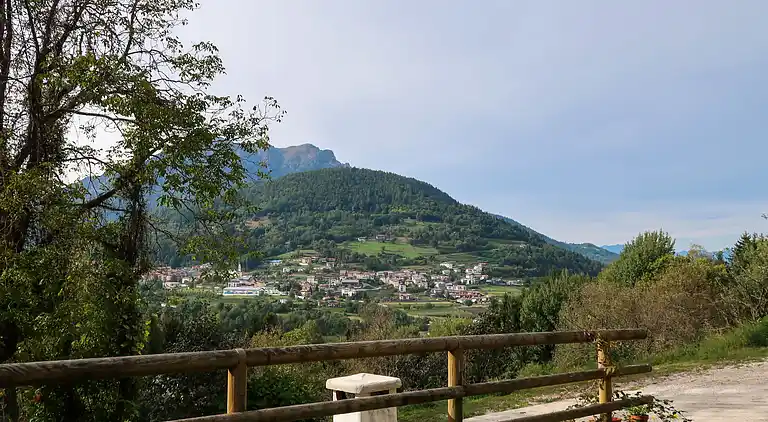 Feriebolig i Calceranica al lago