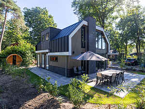 Dorpshuis in Bosgebied Hoenderloo