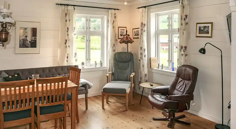 Holiday home in Ytre Oppedal