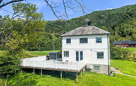 Chalet in Hyllestad