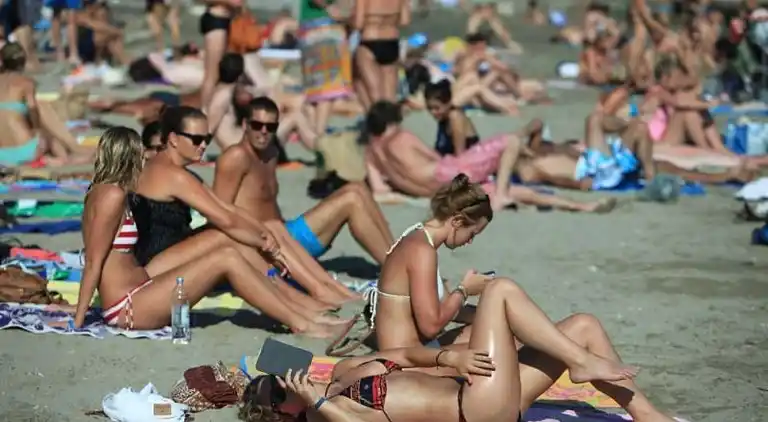 Spacious apartman near Bacvice beach