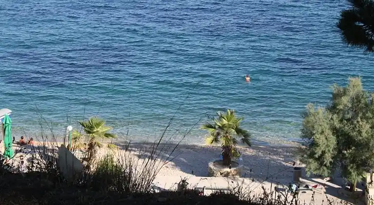 Spacious apartman near Bacvice beach