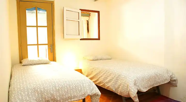 Beautiful, &amp; unique flat close to the beach