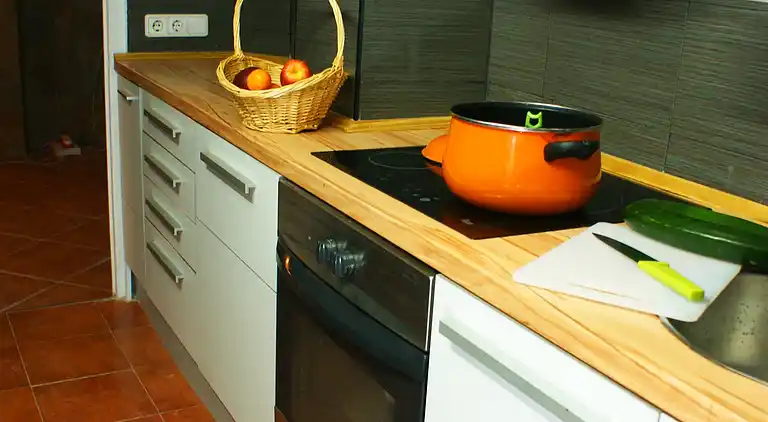 Beautiful, &amp; unique flat close to the beach