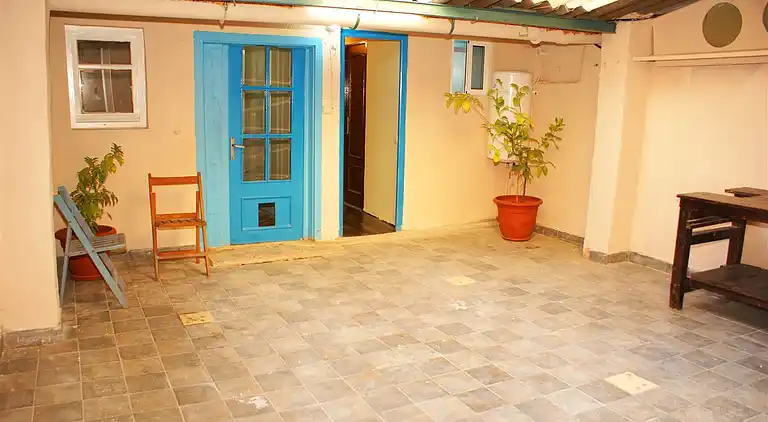 Beautiful, &amp; unique flat close to the beach