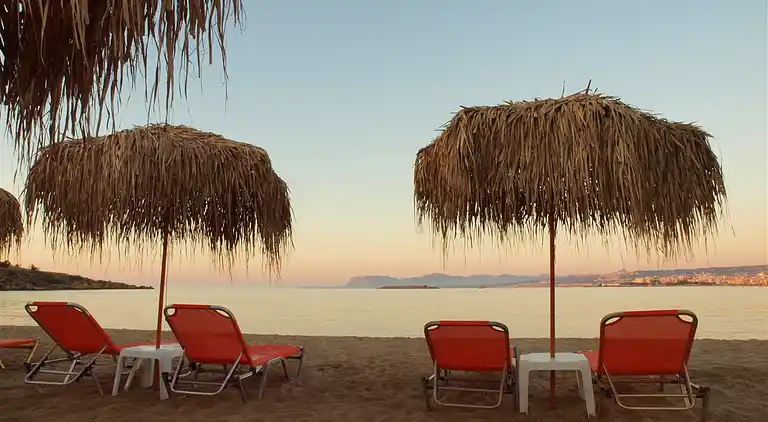 "The House By The Sea" beachfront villa with pool up 9 pers.